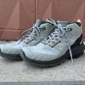 Salomon Outpulse Mid GTX Hiking Boots